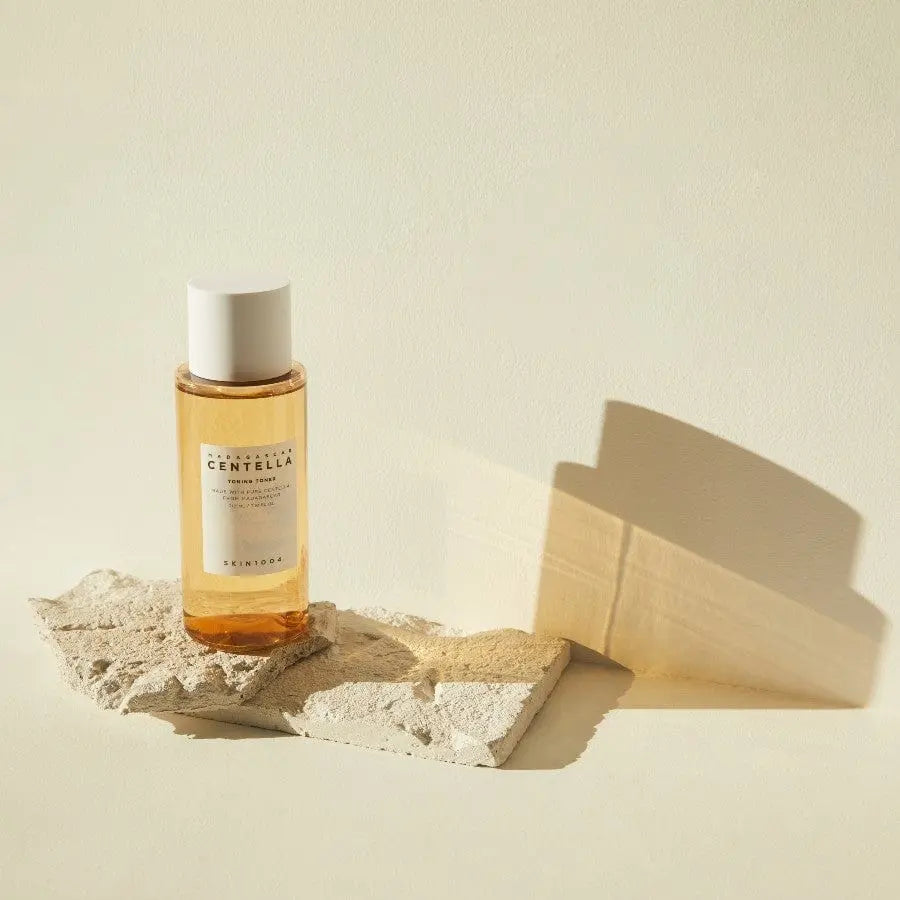 Skin1004 - Madagascar Centella Toner exfoliant à l'extrait de Centella Asiatica et Gluconolactone 210ml kskincarebyan